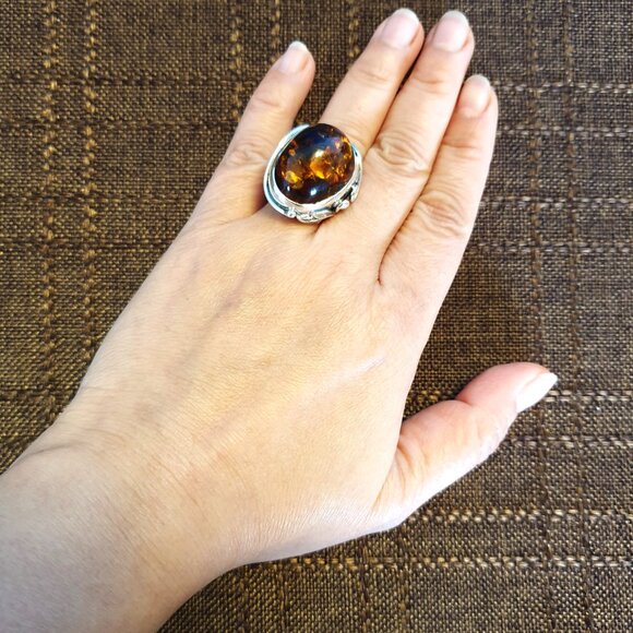 Vintage Cognac Baltic Amber Sterling Silver Art Nouveau–Inspired Floral Ring - Picture 3 of 16